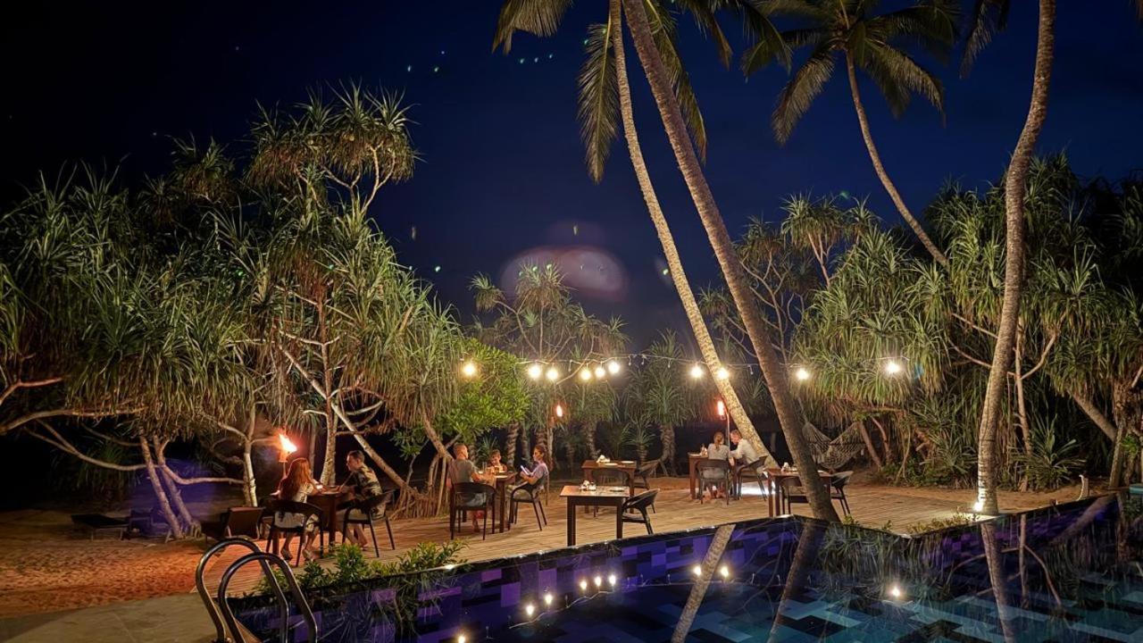 Ananya Beach Resort Tangalle Extérieur photo