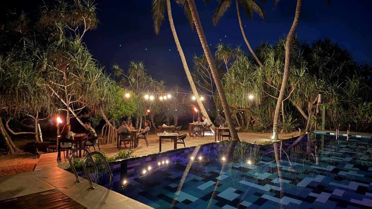 Ananya Beach Resort Tangalle Extérieur photo